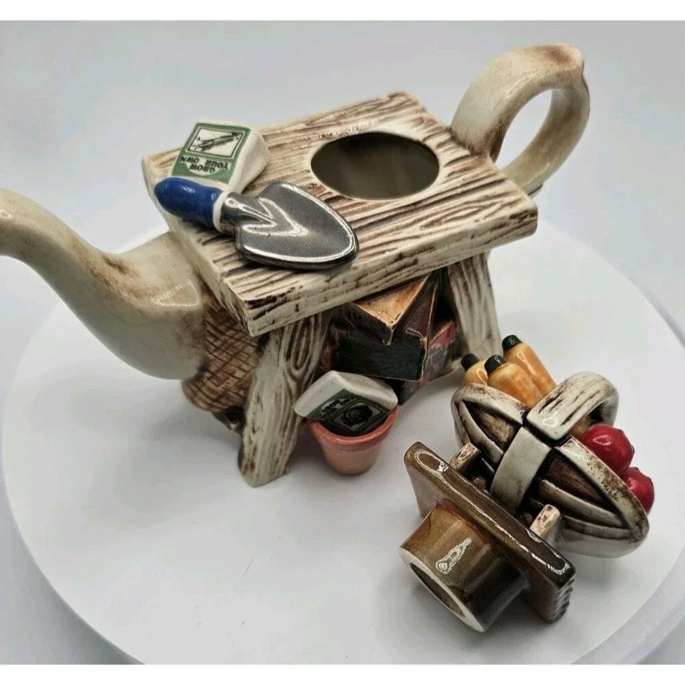 Cardew Teapot Garden Table *Excellent Condition*
